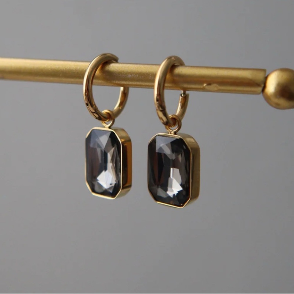 Elegant Gold and Black Crystal Earrings